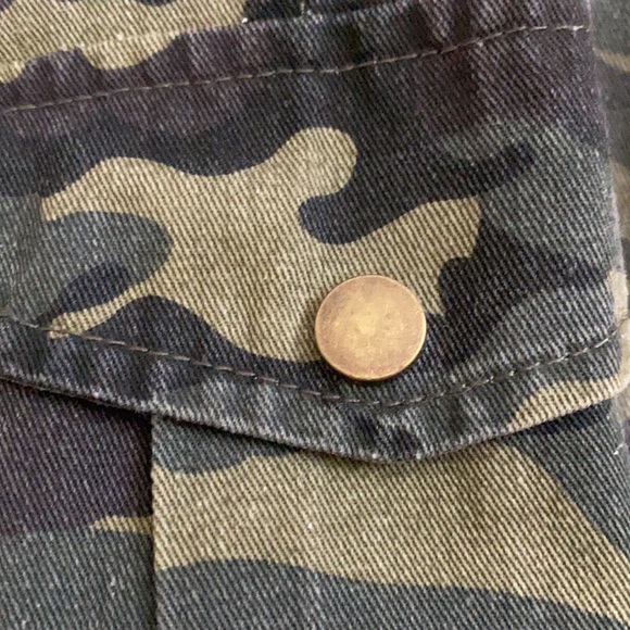 Size small Madewell camo  jacket - Picture 6 of 6
